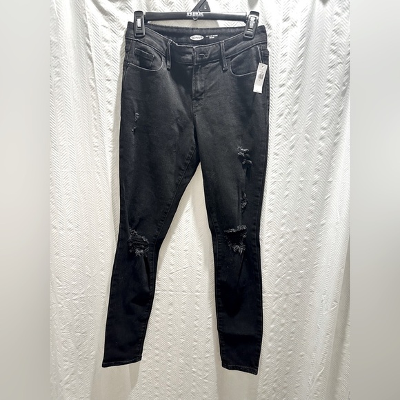 Stylish Black Distressed Women Skinny Jeans - Picture 3 of 5